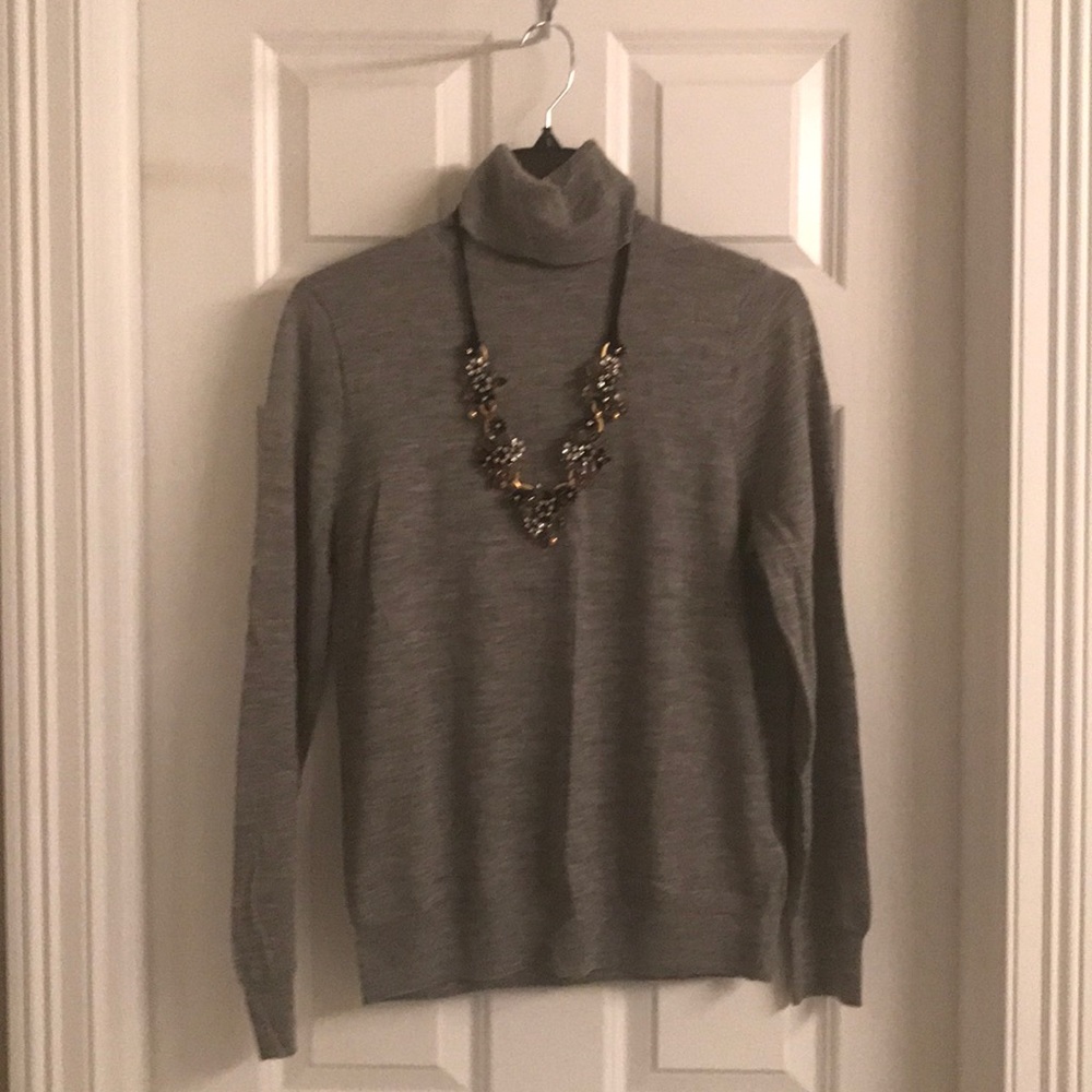 JCrew Merano Wool turtleneck size M. Gray
